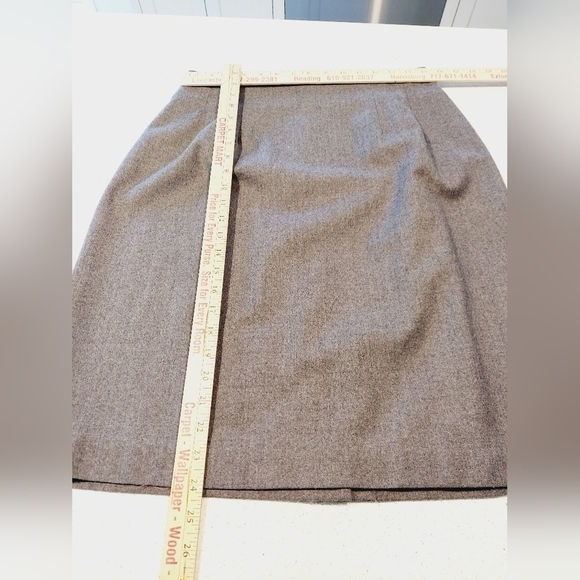 Vintage Adolfo 100% Wool Pencil Skirt Size 14 Pleated Front Lined Back Zip EUC - Picture 6 of 11
